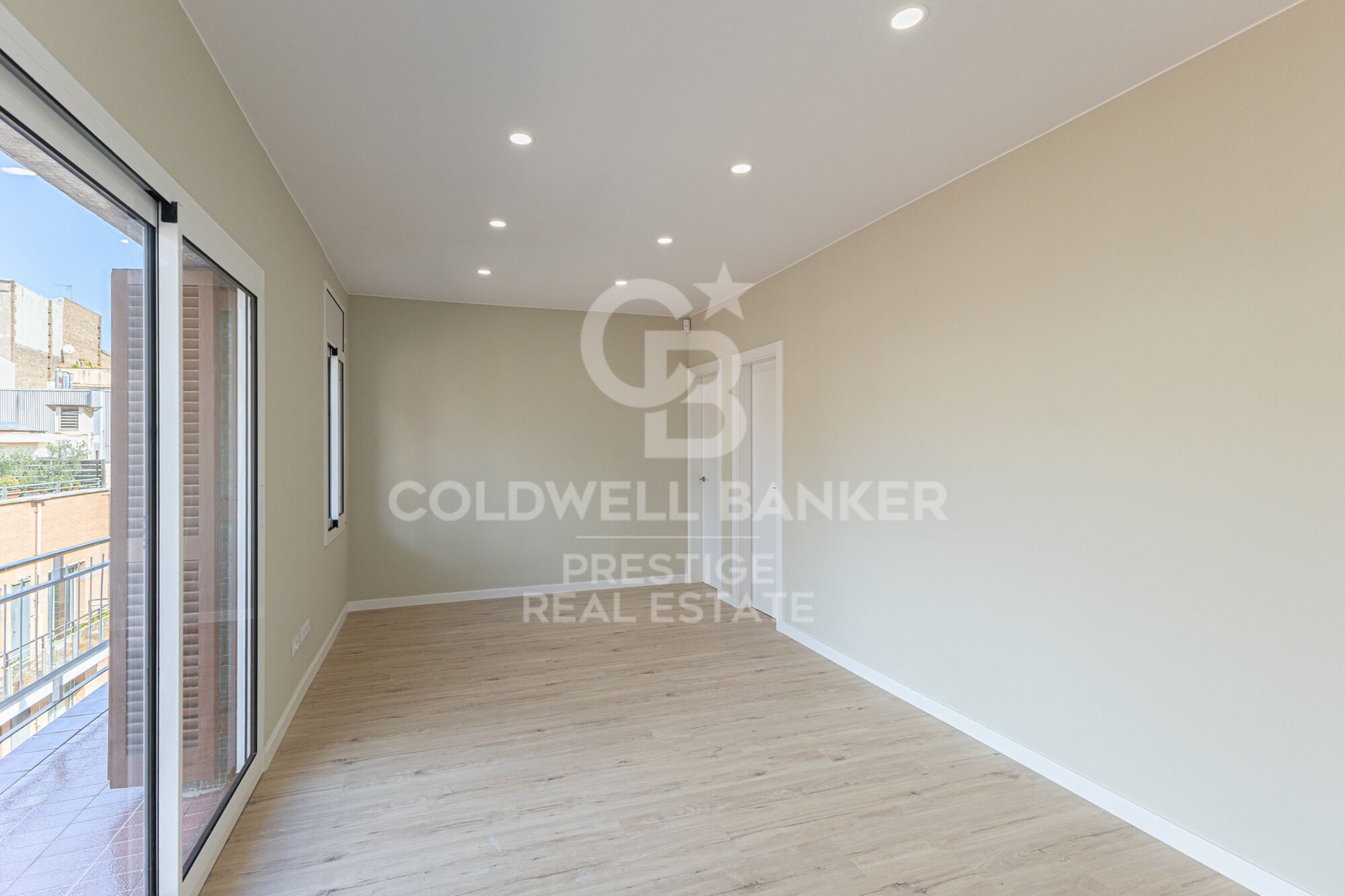 Renovierte Wohnung mit Balkon in Sants, Barcelona