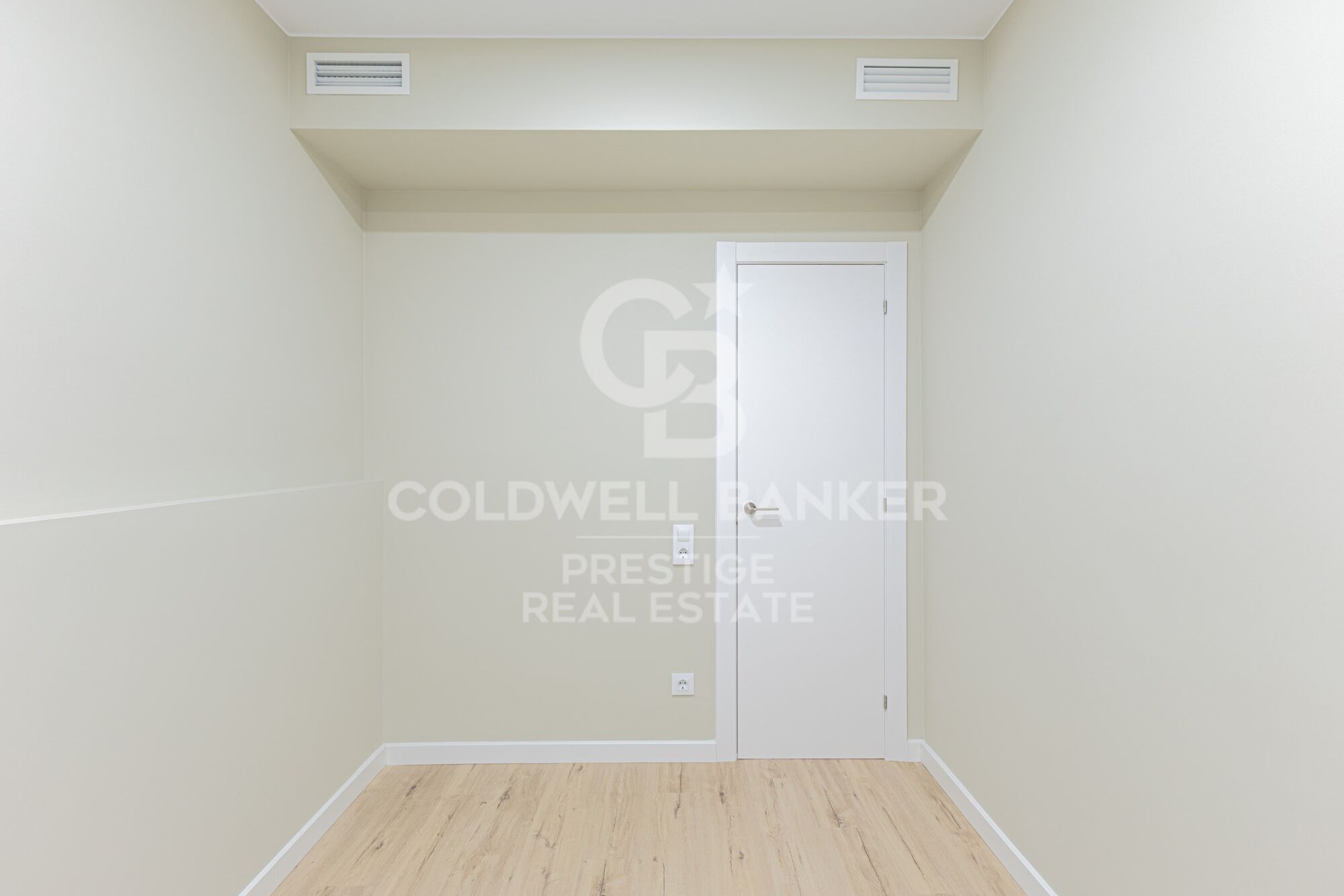 Renovated apartment with balcony in Sants, Barcelona