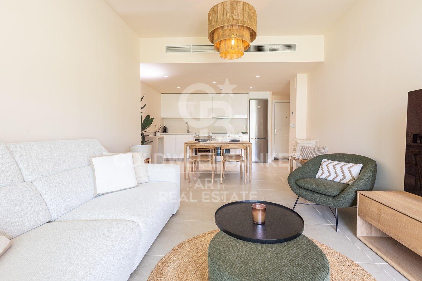 Elegante apartamento en planta baja con jardín privado en Estepona