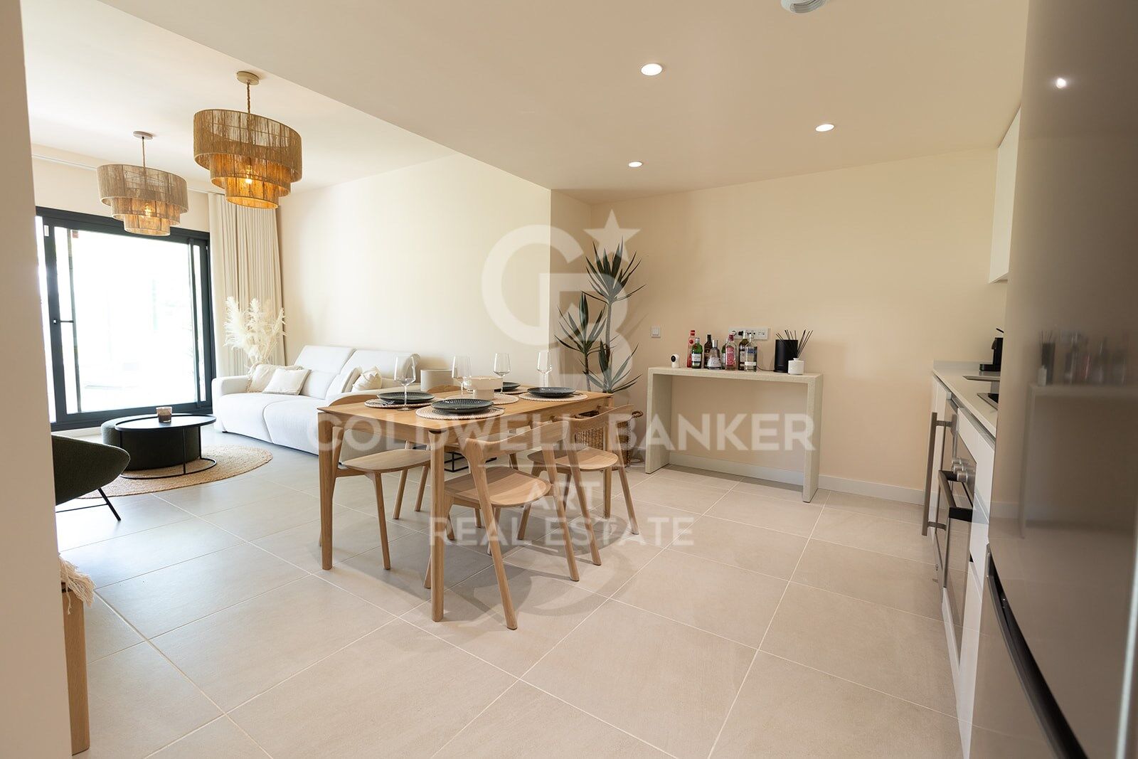 Elegant Ground Floor Apartment with Private Garden in Estepona