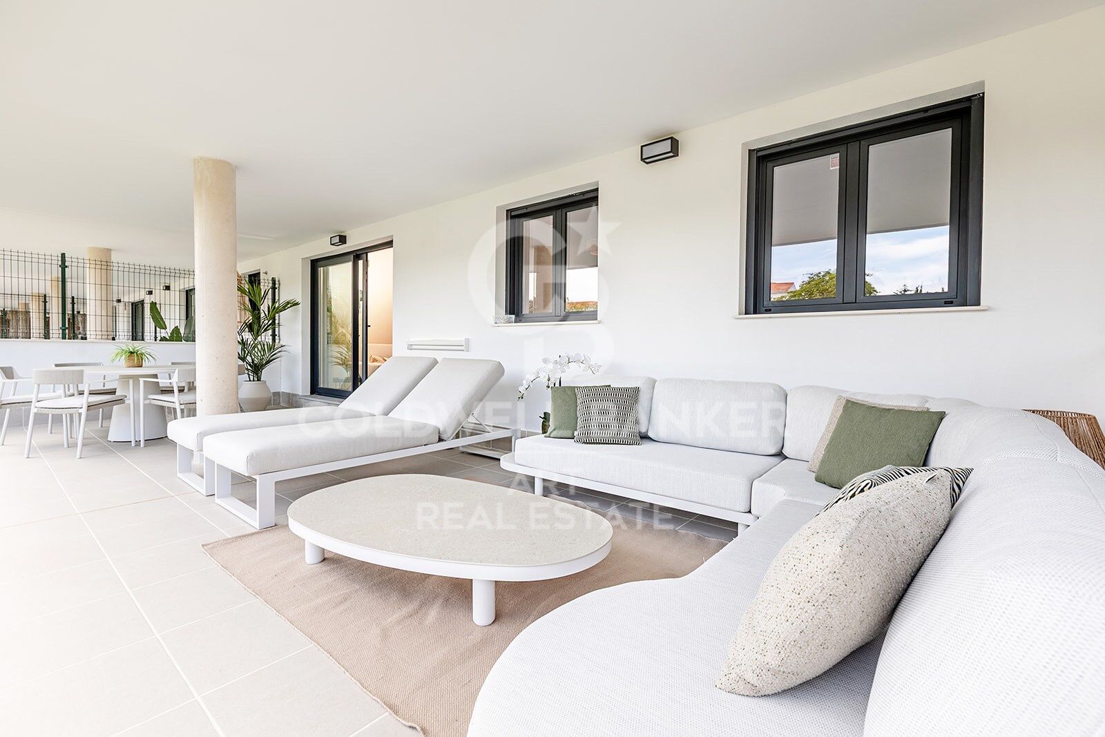 Appartement élégant en rez-de-chaussée avec jardin privé à Estepona
