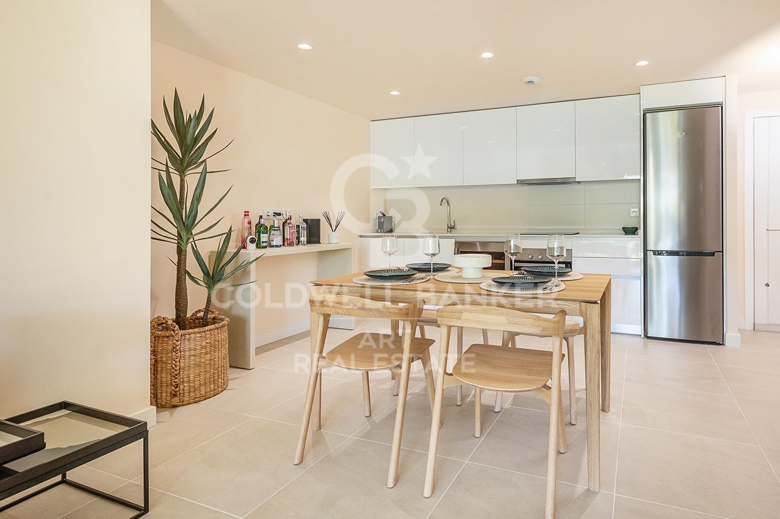 Elegant Ground Floor Apartment with Private Garden in Estepona