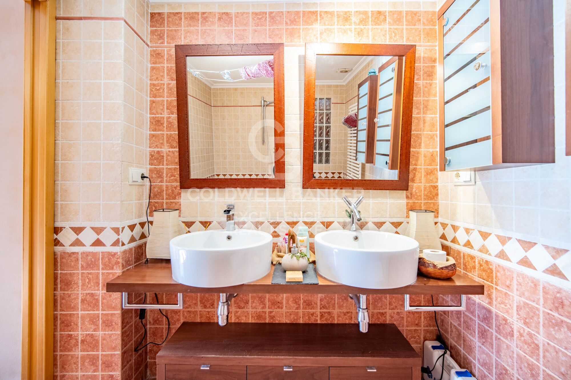 Duplex avec une âme et de haute qualité dans la région de Juan Llorens