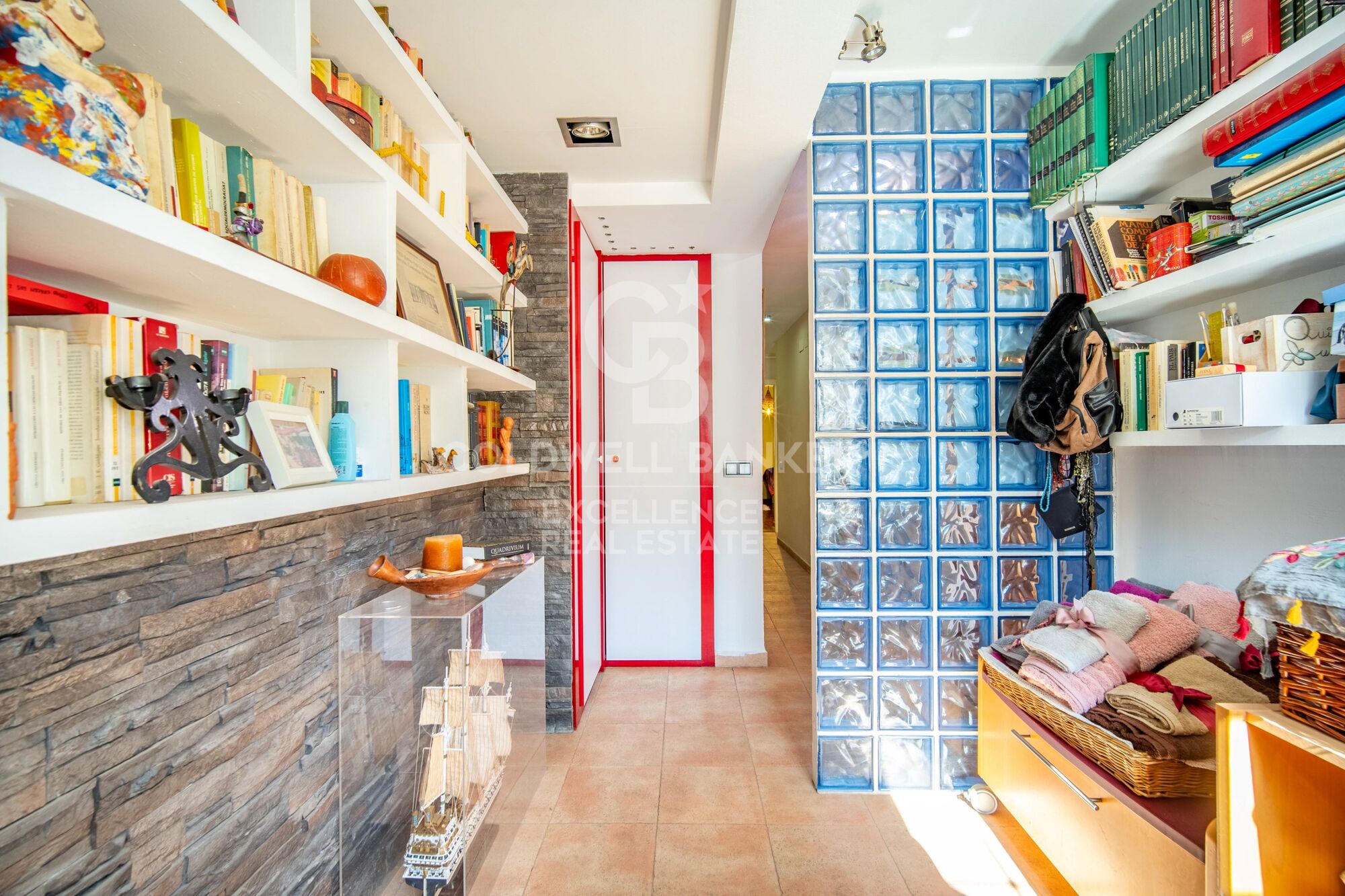 Duplex with Soul and High Quality in the Juan Llorens Area