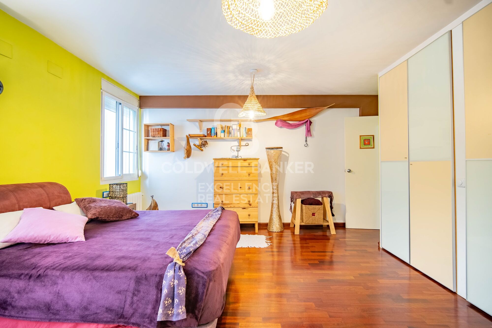 Duplex au design contemporain et à l'essence méditerranéenne à Juan Llorens