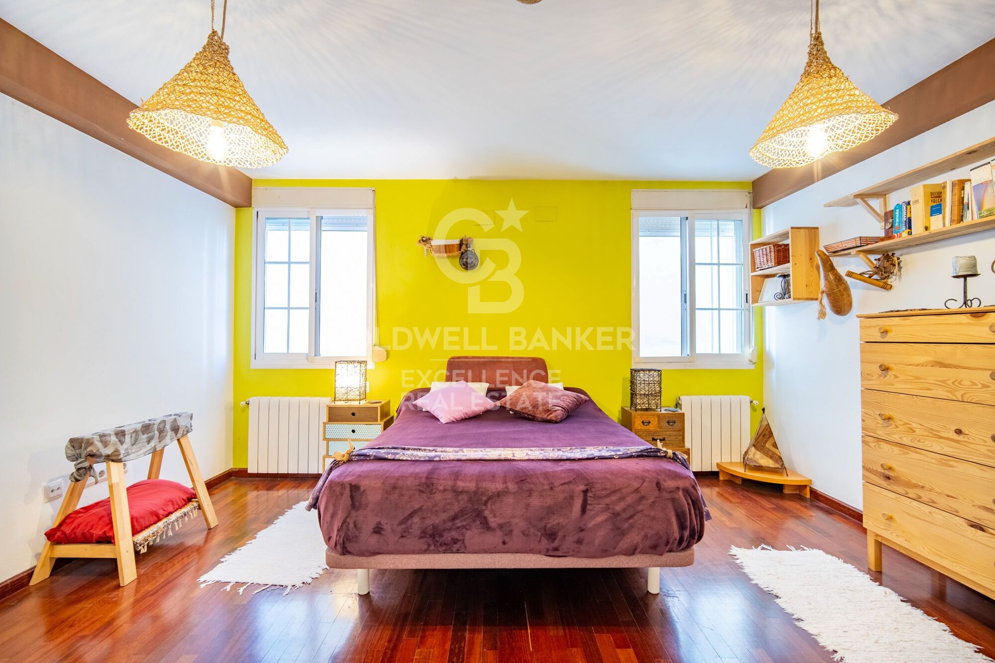 Duplex au design contemporain et à l'essence méditerranéenne à Juan Llorens