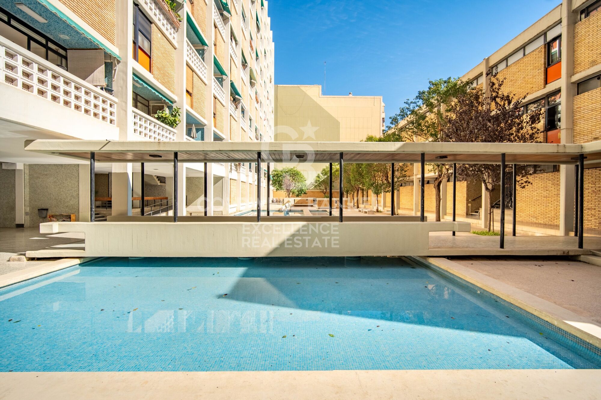 Duplex-Wohnung mit modernem Design und mediterranem Flair in Juan Llorens