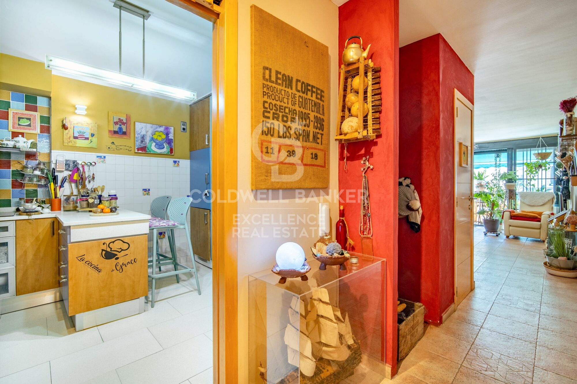 Dúplex con diseño contemporáneo y esencia mediterránea en Juan Llorens.