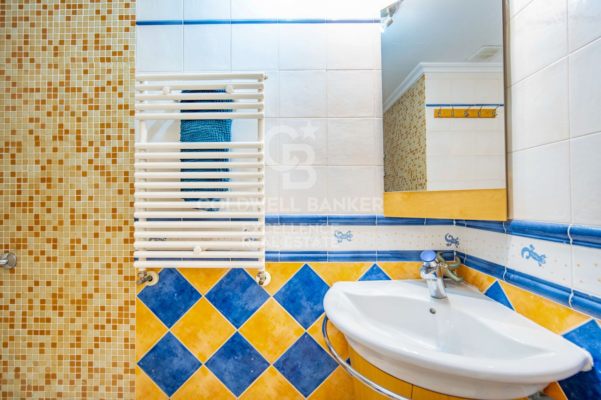 Dúplex con diseño contemporáneo y esencia mediterránea en Juan Llorens.