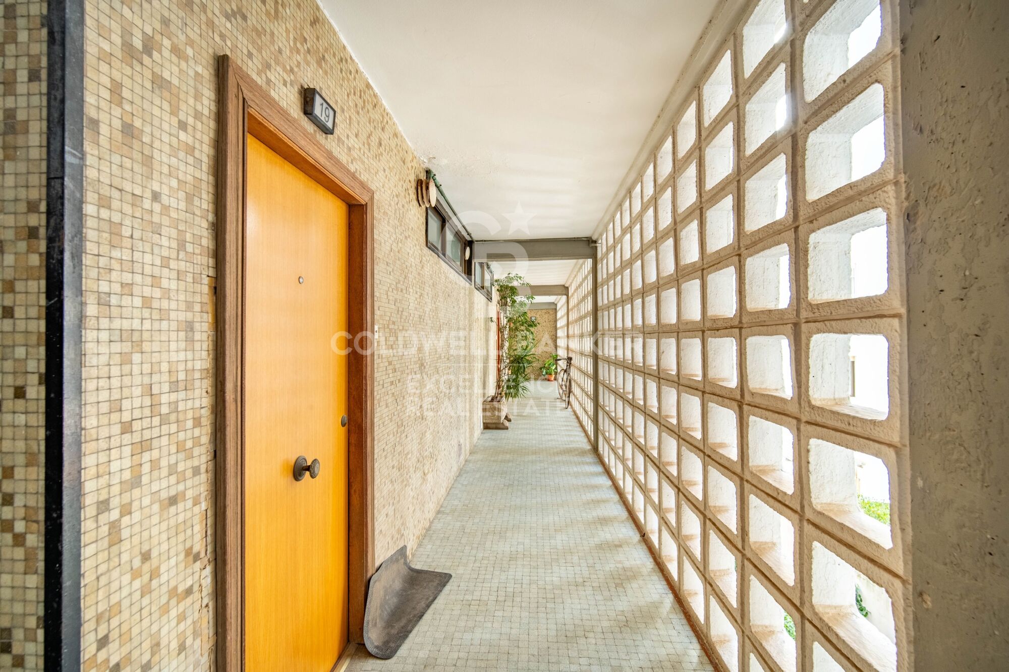 Duplex-Wohnung mit modernem Design und mediterranem Flair in Juan Llorens