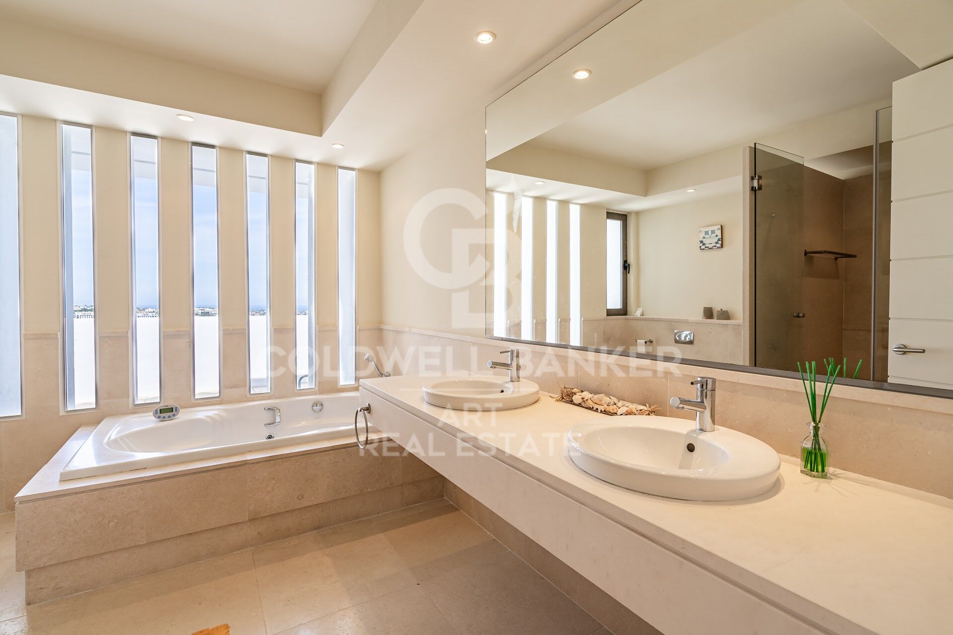 Spectacular penthouse in Los Flamingos Golf, Benahavís