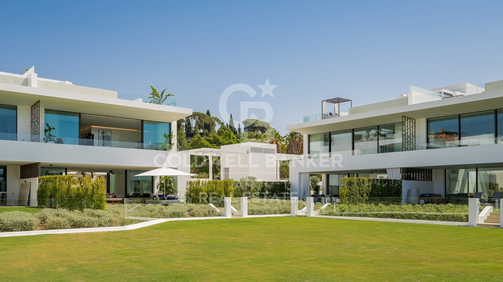Espectacular Villa de diseño en la Milla de Oro de Marbella