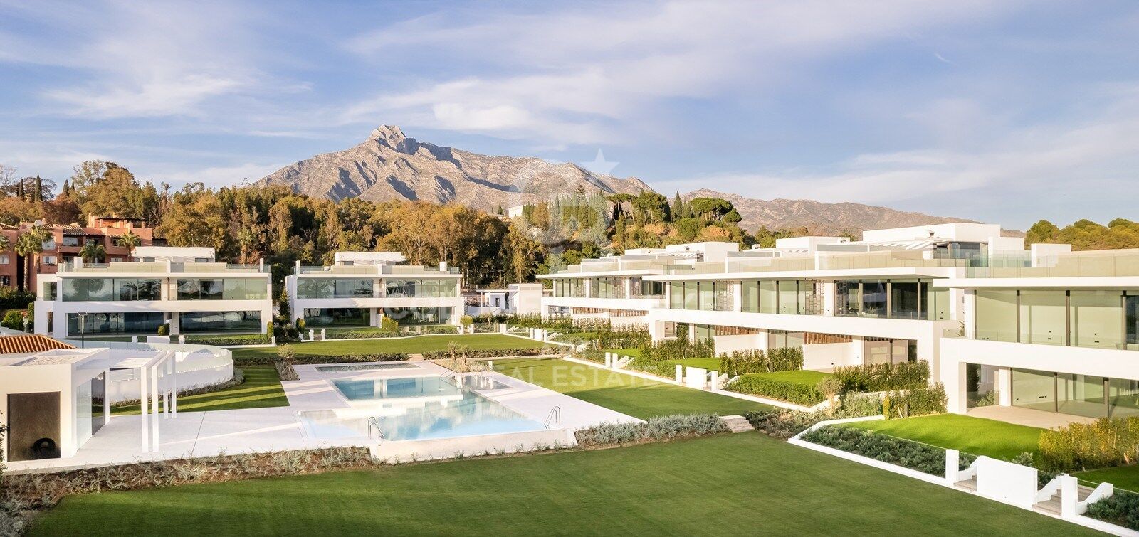 Espectacular Villa de diseño en la Milla de Oro de Marbella