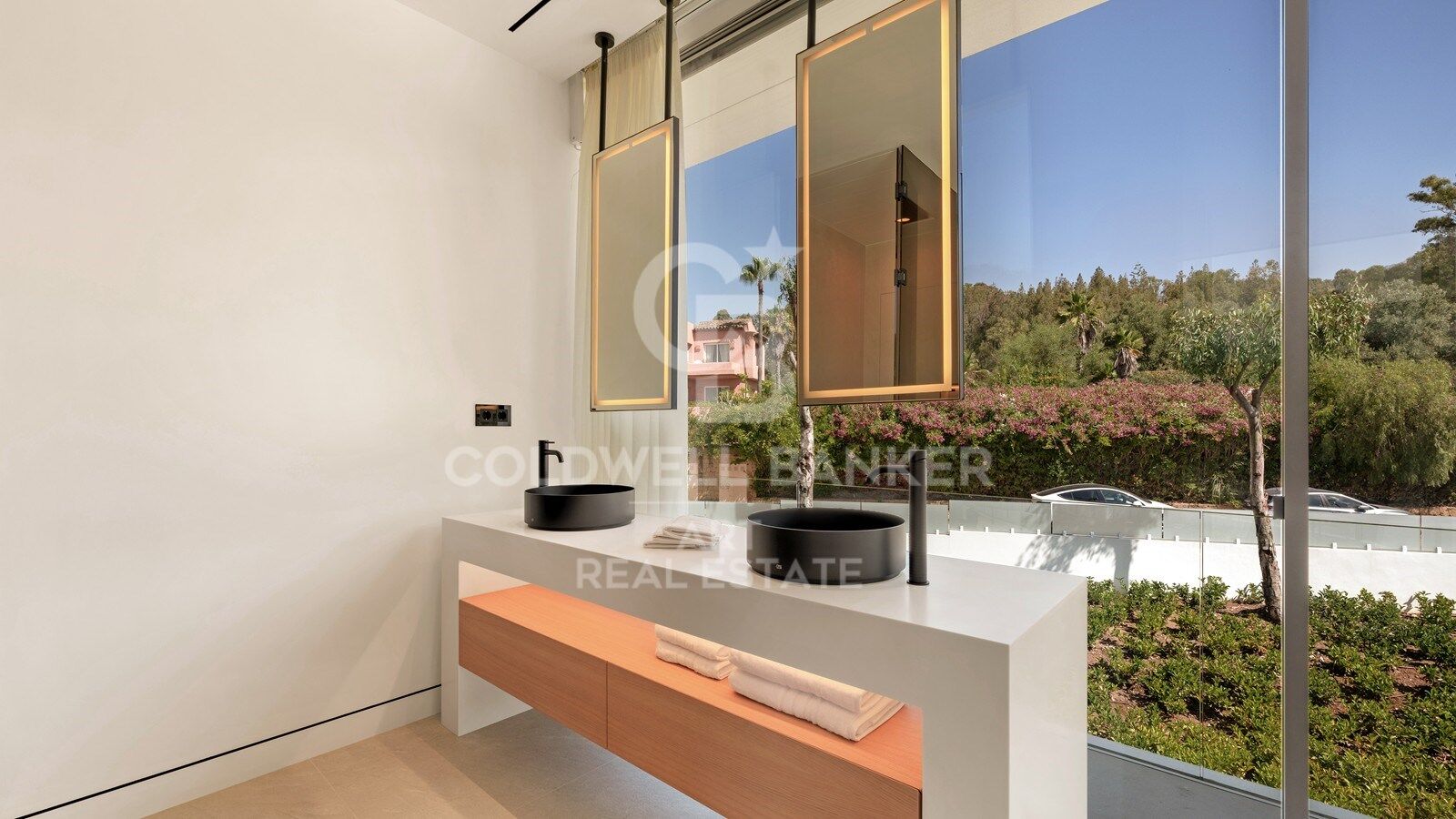 Espectacular Villa de diseño en la Milla de Oro de Marbella