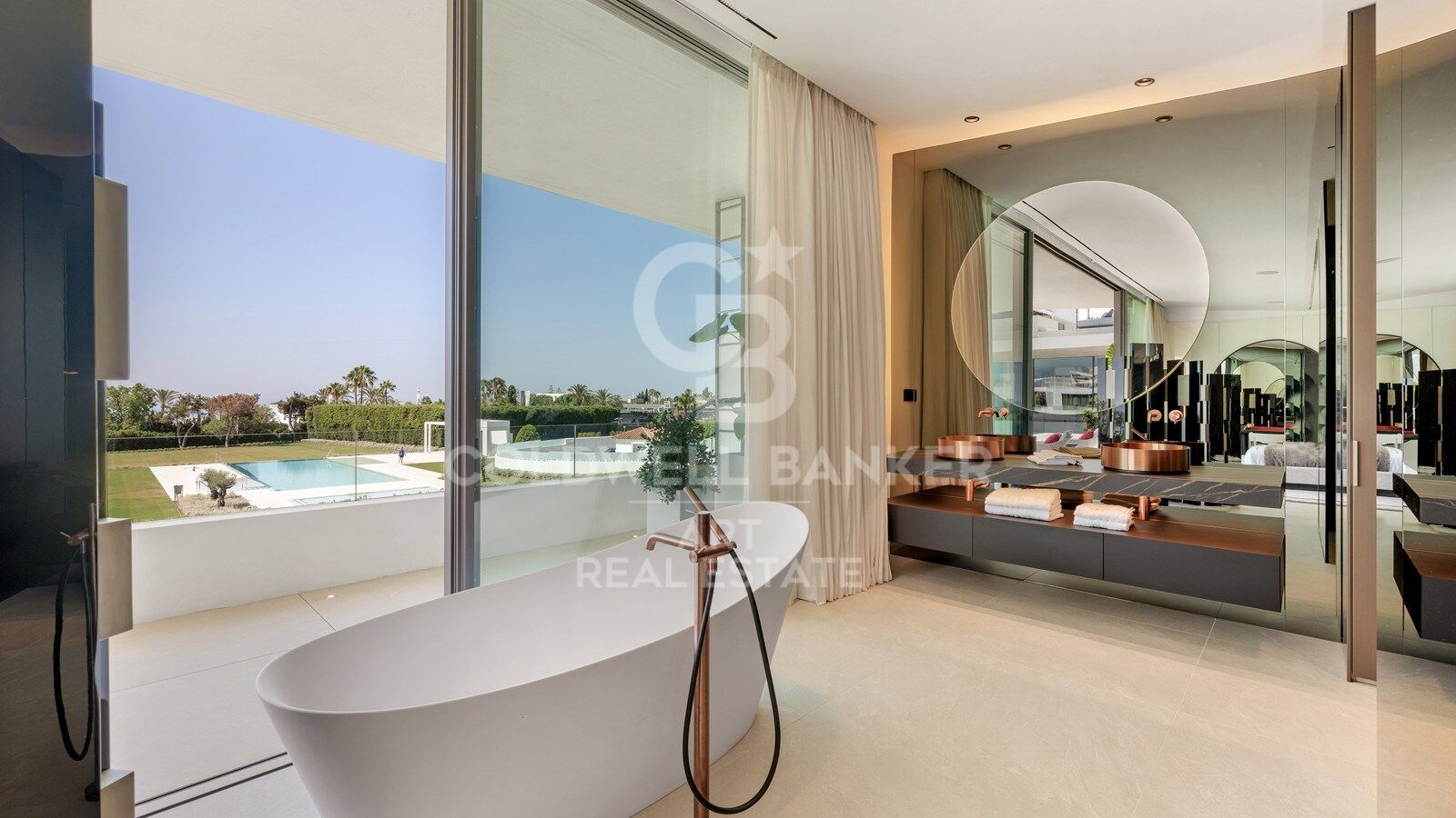 Espectacular Villa de diseño en la Milla de Oro de Marbella