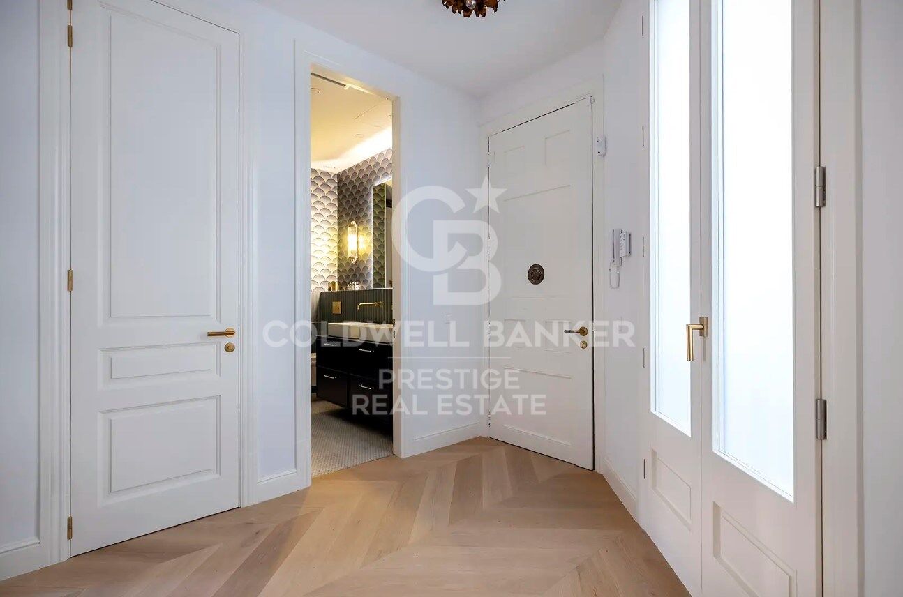 Appartement exclusif avec terrasse tout neuf sur Eixample Derecho, Barcelona