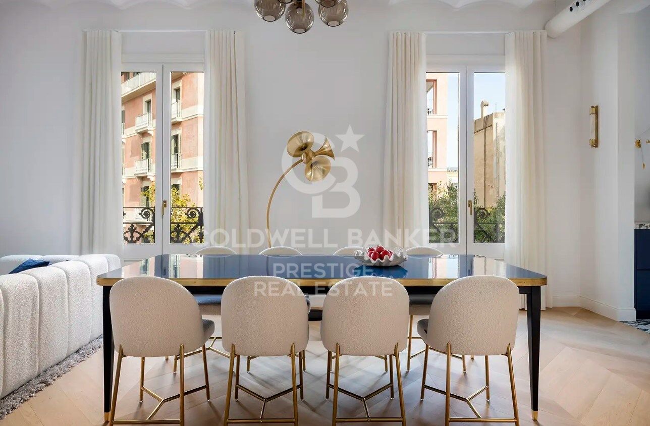 Exclusivo piso esquinero con balconeras en Eixample Dreta, Barcelona
