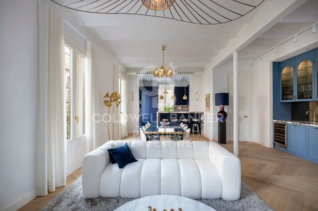 Exclusivo piso esquinero con 4 balconeras en Eixample Dreta, Barcelona
