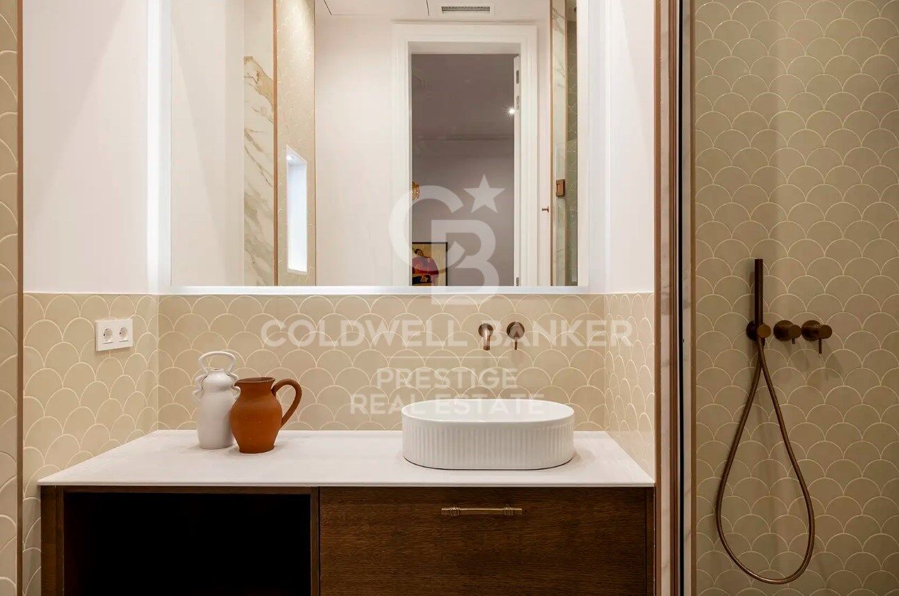 Exclusivo piso a estrenar con terraza en Rambla Catalunya