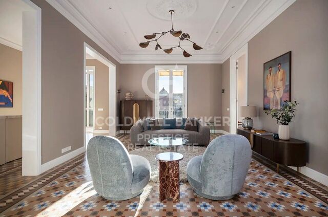 Exklusive Wohnung mit Terrasse in Rambla Catalunya