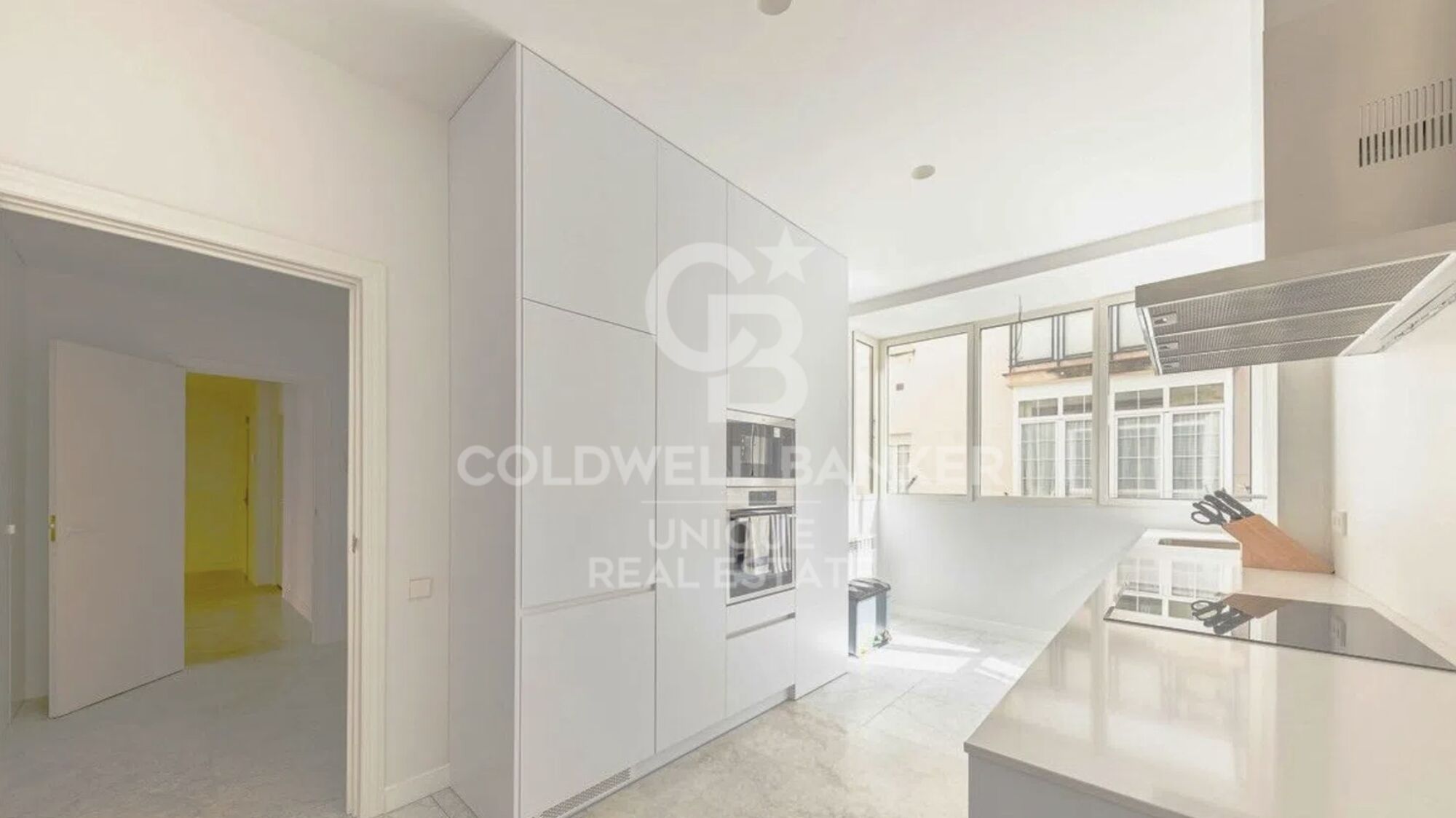 Exterior apartment with 3 bedrooms and 5 balconies in Justicia, Madrid
