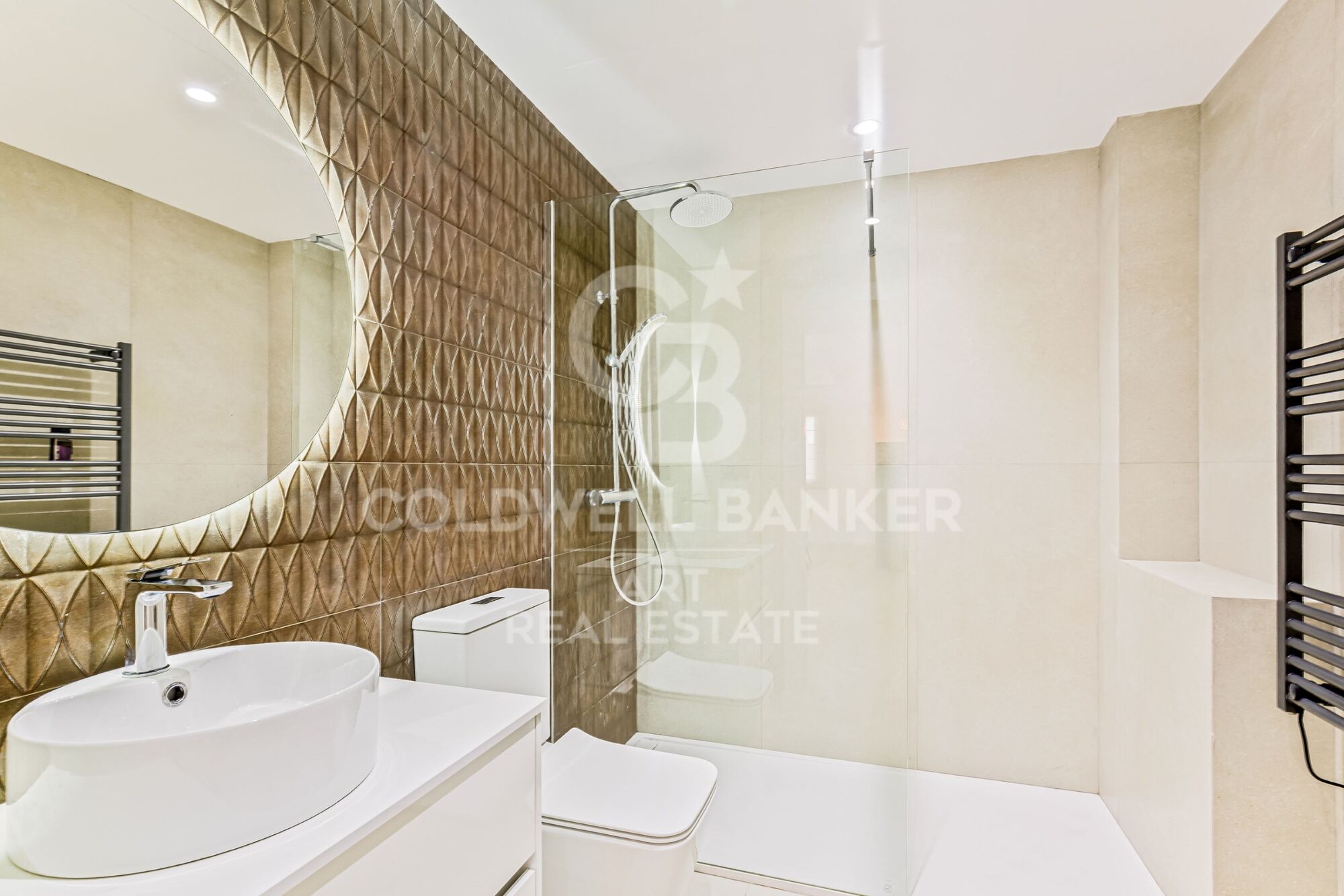 Modern four-bedroom apartment in Puerto Banús