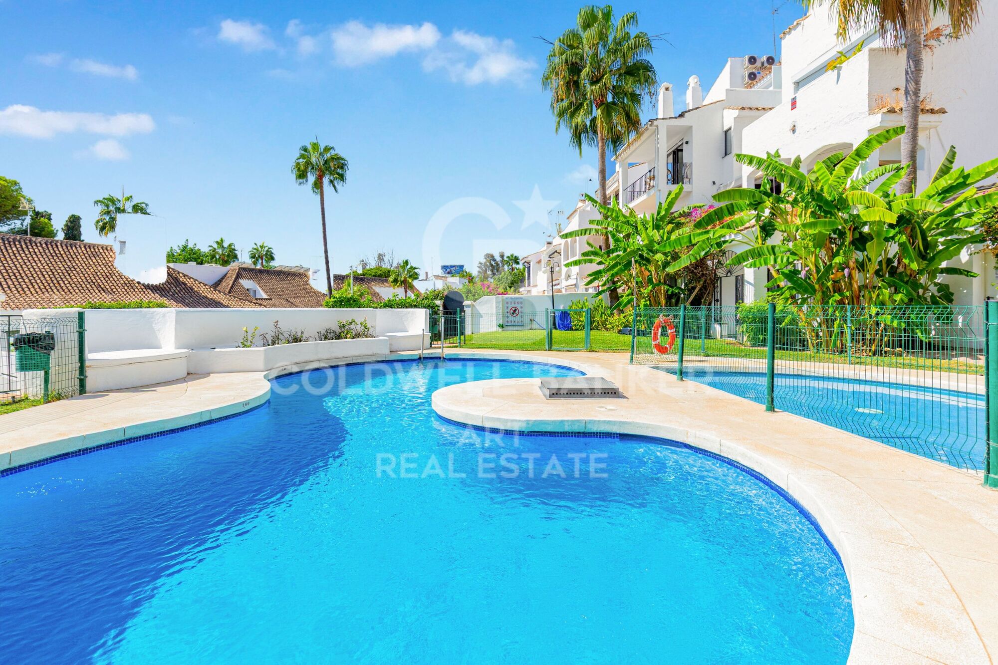 Modern four-bedroom apartment in Puerto Banús