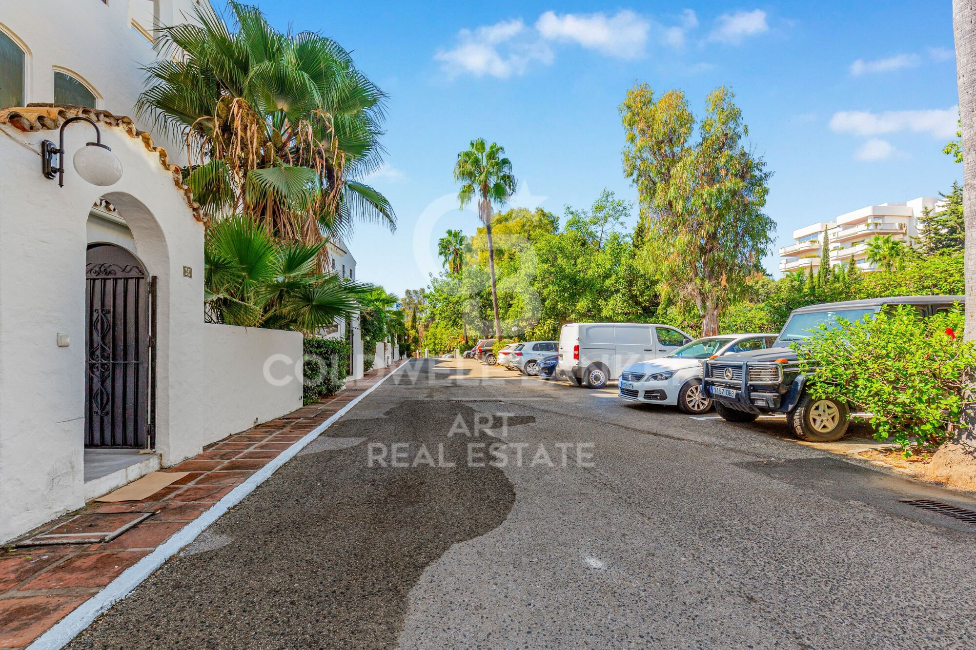 Moderne Vier-Zimmer-Wohnung in Puerto Banús