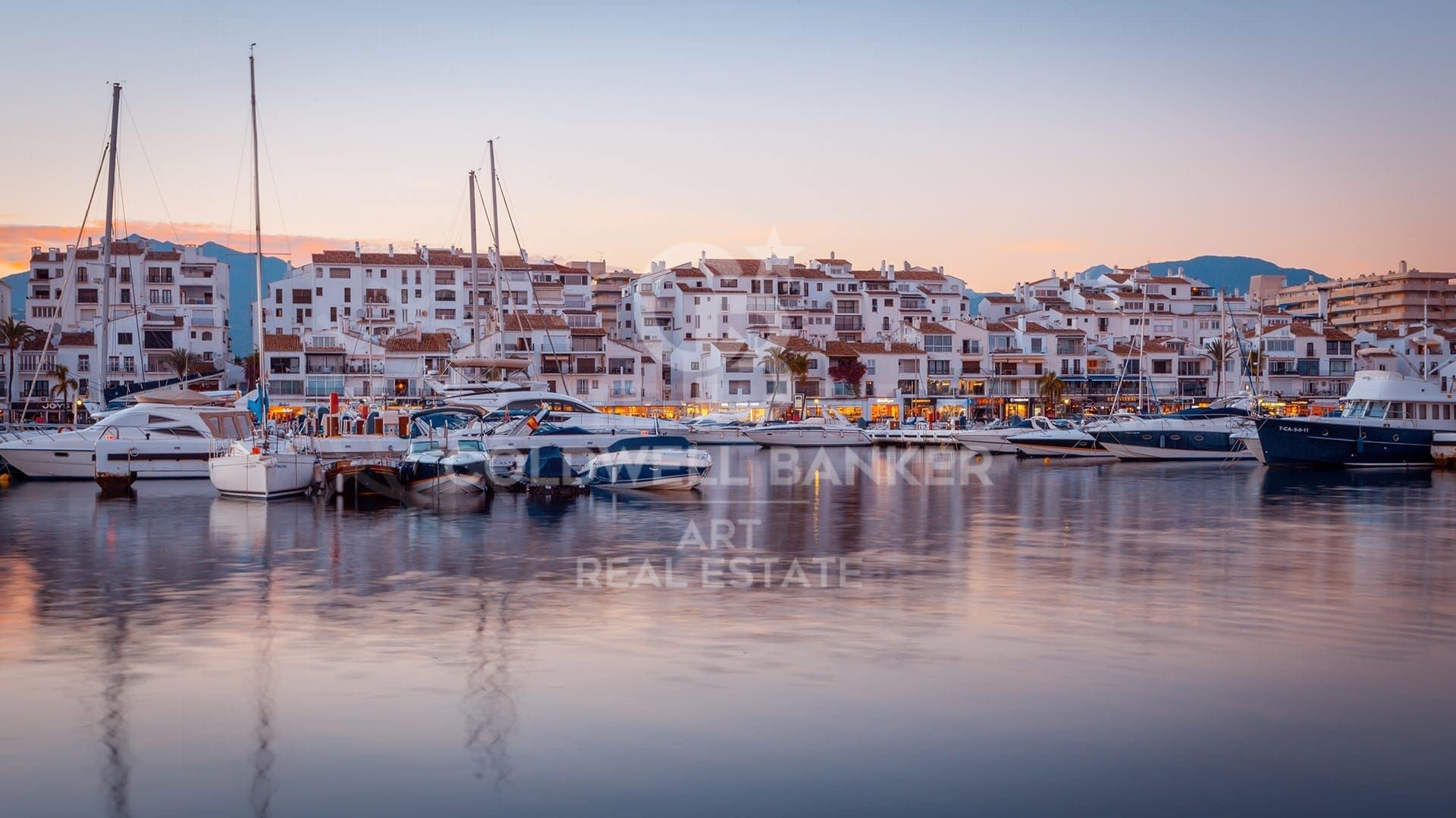 Moderne Vier-Zimmer-Wohnung in Puerto Banús