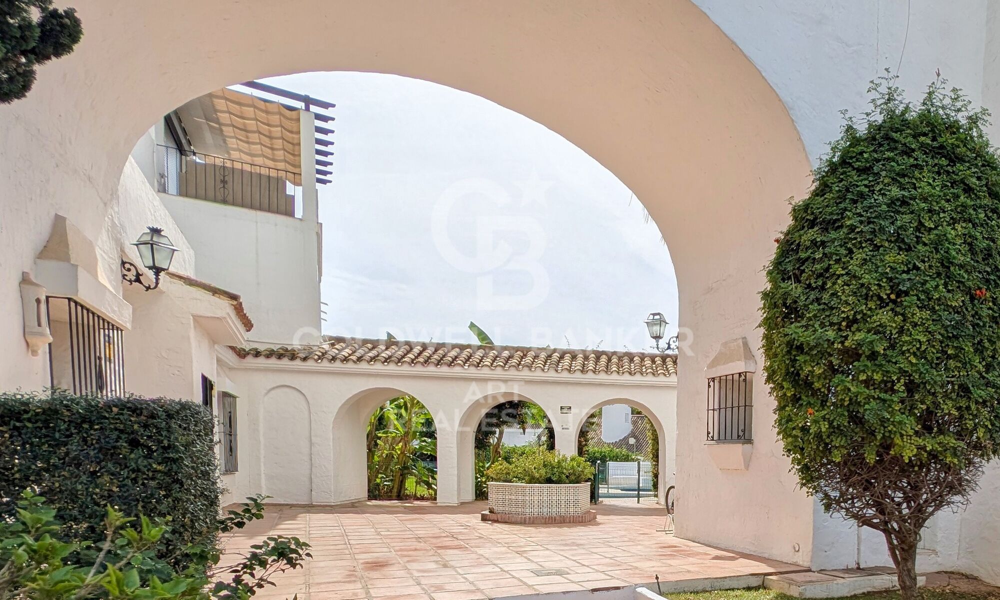 Moderne Vier-Zimmer-Wohnung in Puerto Banús
