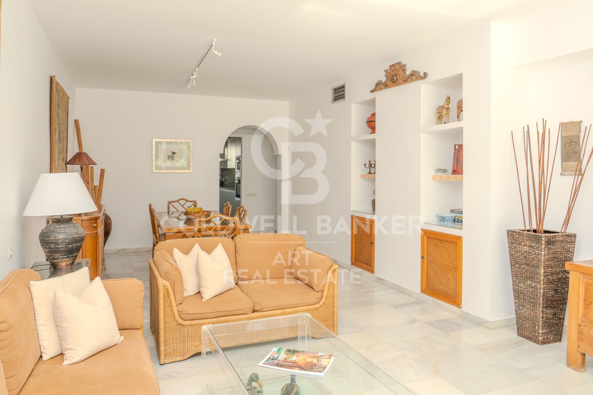 Exclusive flat in the prestigious La Alcazaba residential complex, Puerto Banús