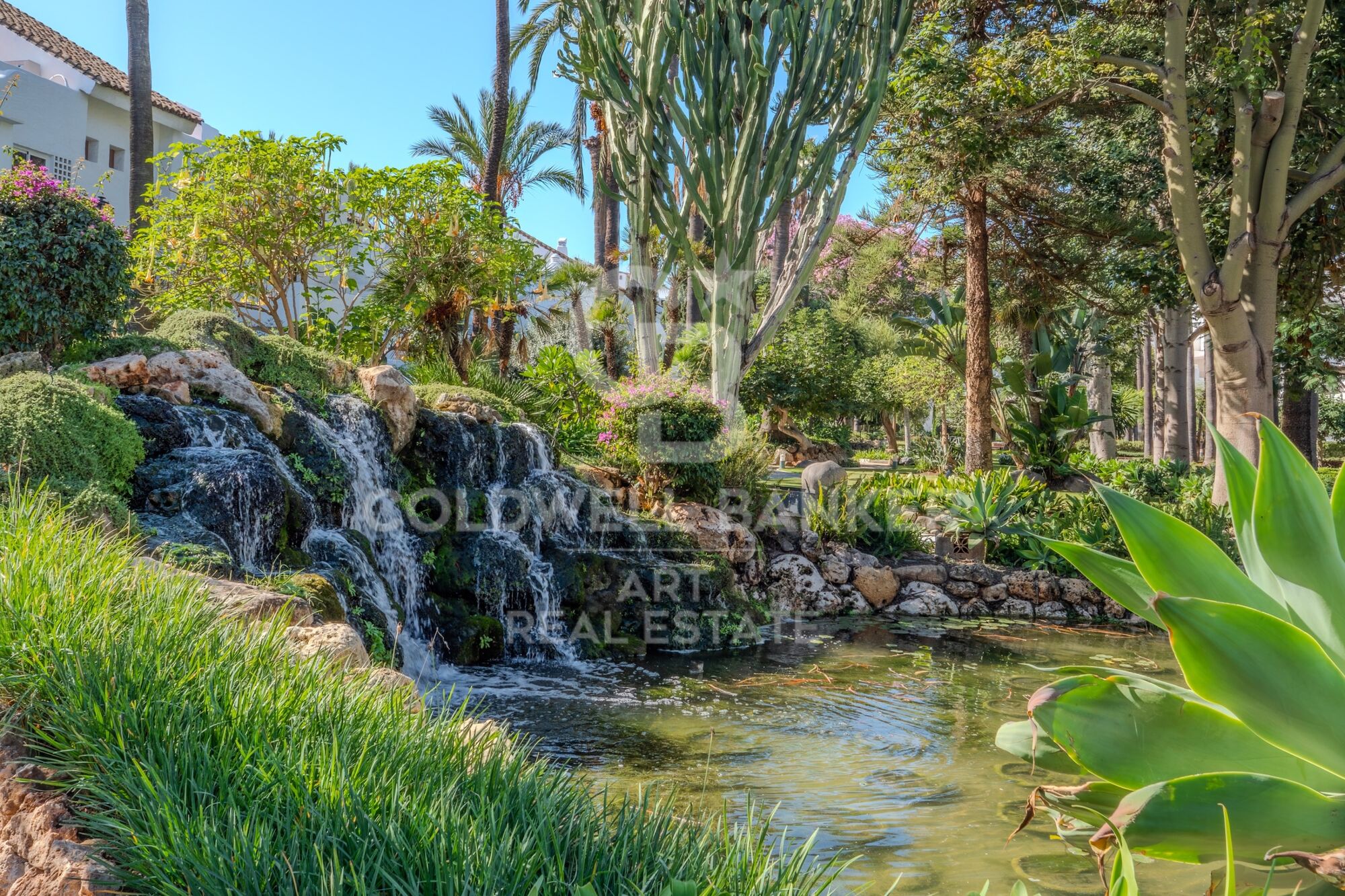 Exclusivo apartamento en la prestigiosa Urbanización La Alcazaba, Puerto Banús