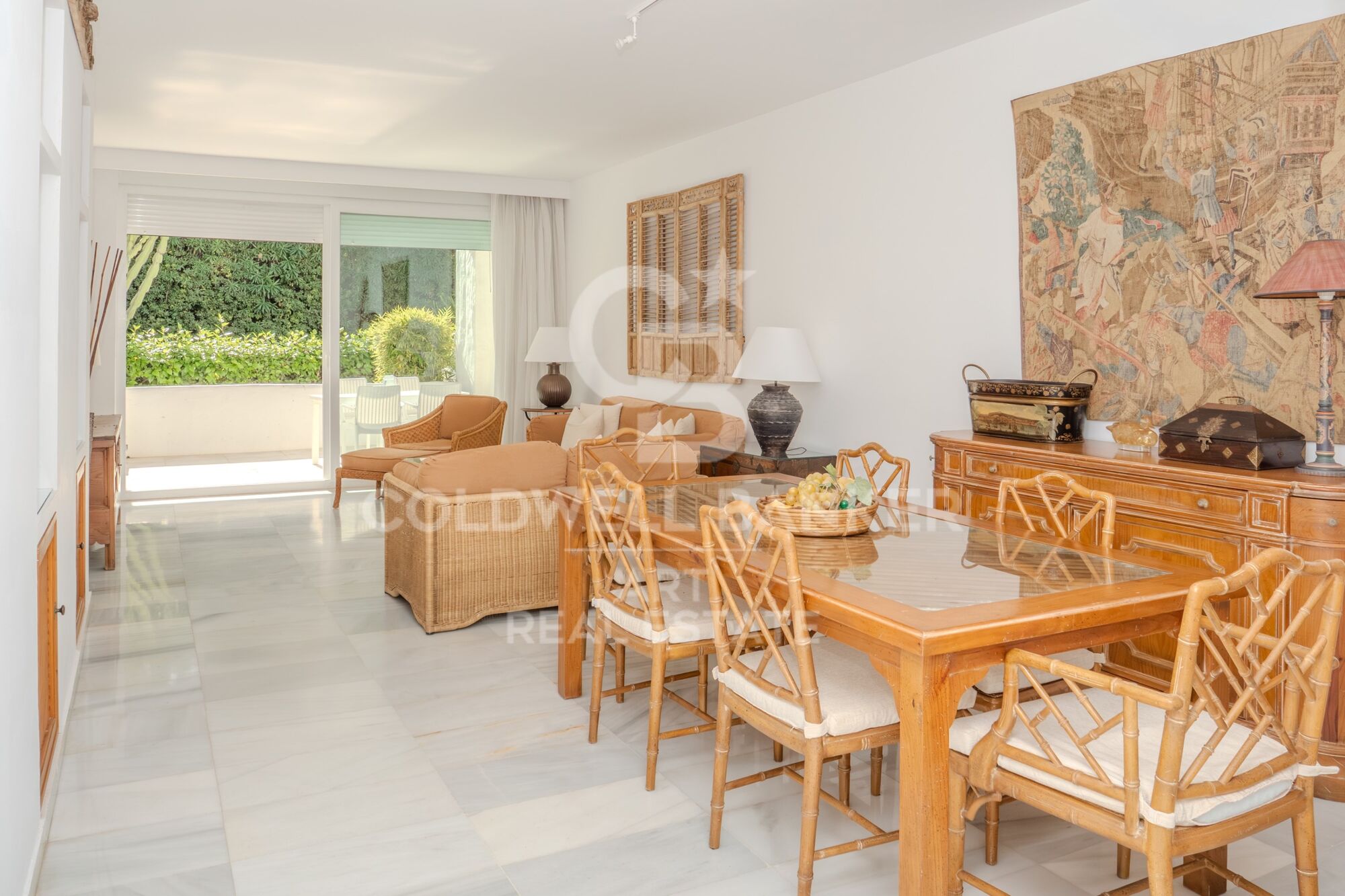 Exclusivo apartamento en la prestigiosa Urbanización La Alcazaba, Puerto Banús