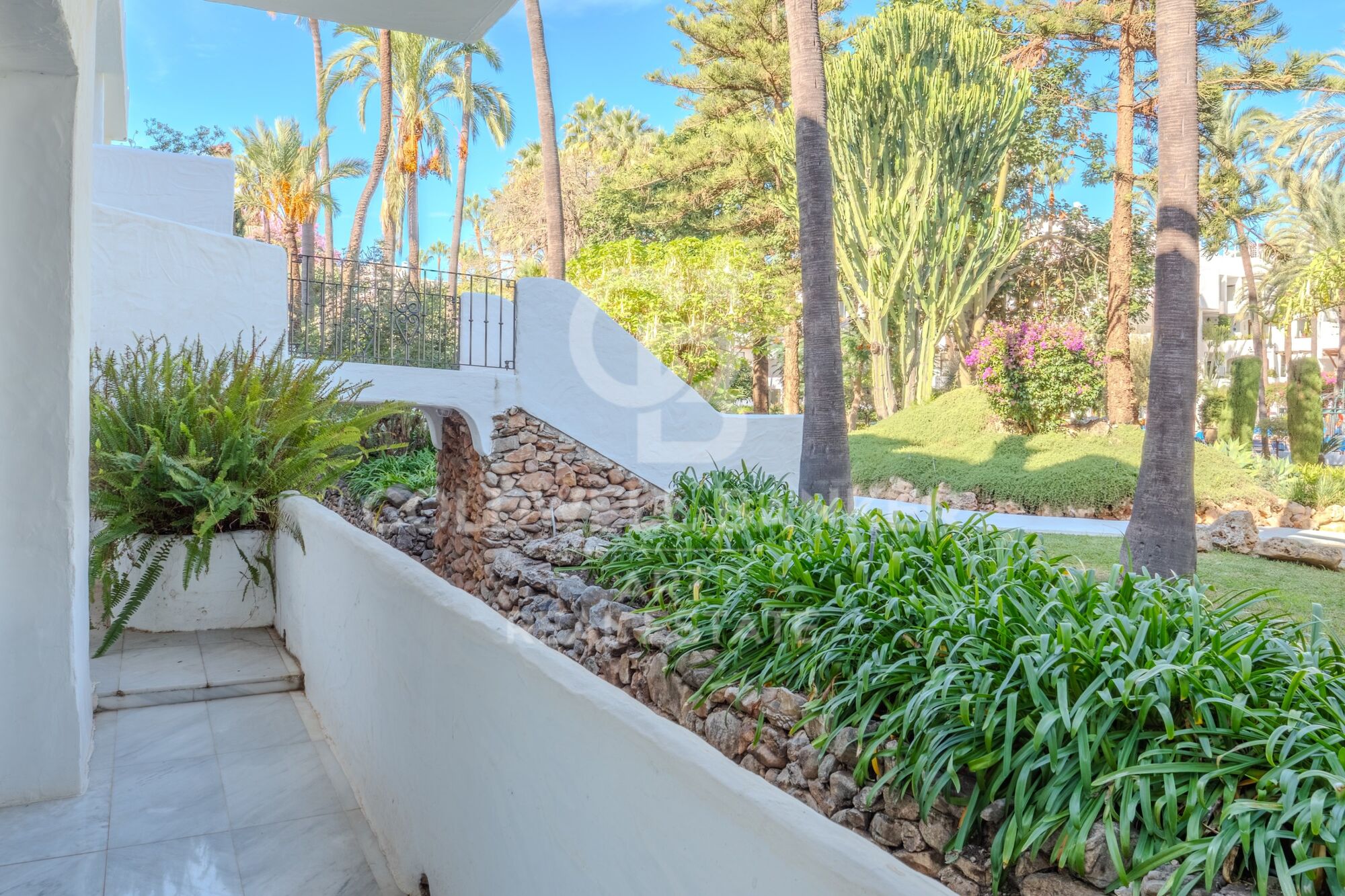 Exclusivo apartamento en la prestigiosa Urbanización La Alcazaba, Puerto Banús