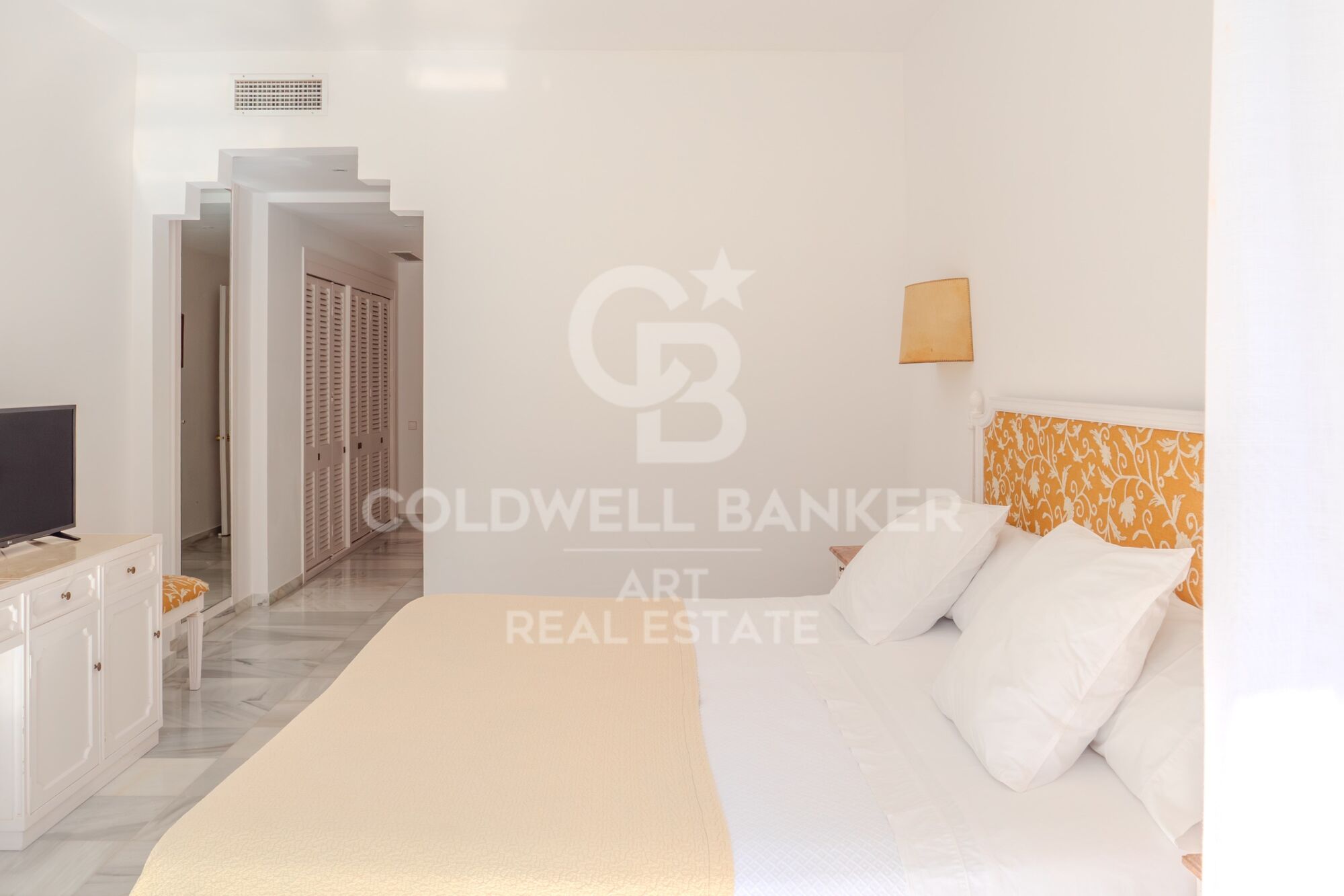 Exclusivo apartamento en la prestigiosa Urbanización La Alcazaba, Puerto Banús