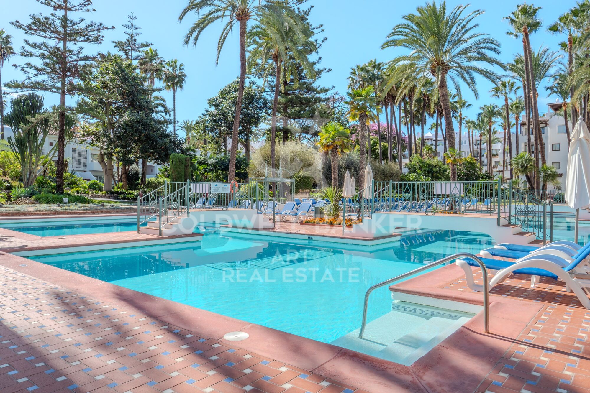 Exclusivo apartamento en la prestigiosa Urbanización La Alcazaba, Puerto Banús
