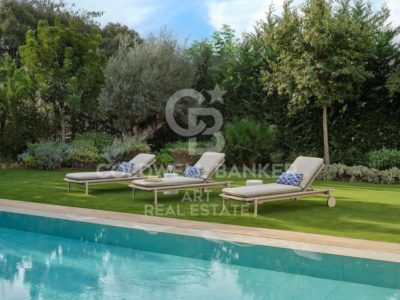 Contemporary 5-Bedroom Villa in El Paraíso, New Golden Mile, Marbella