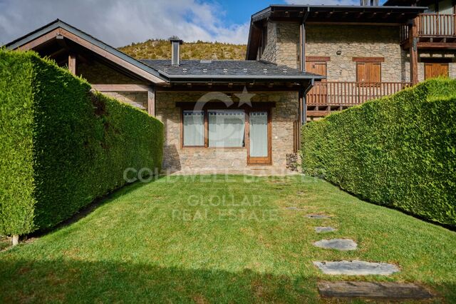 House 3 Bedrooms Rent Isòvol