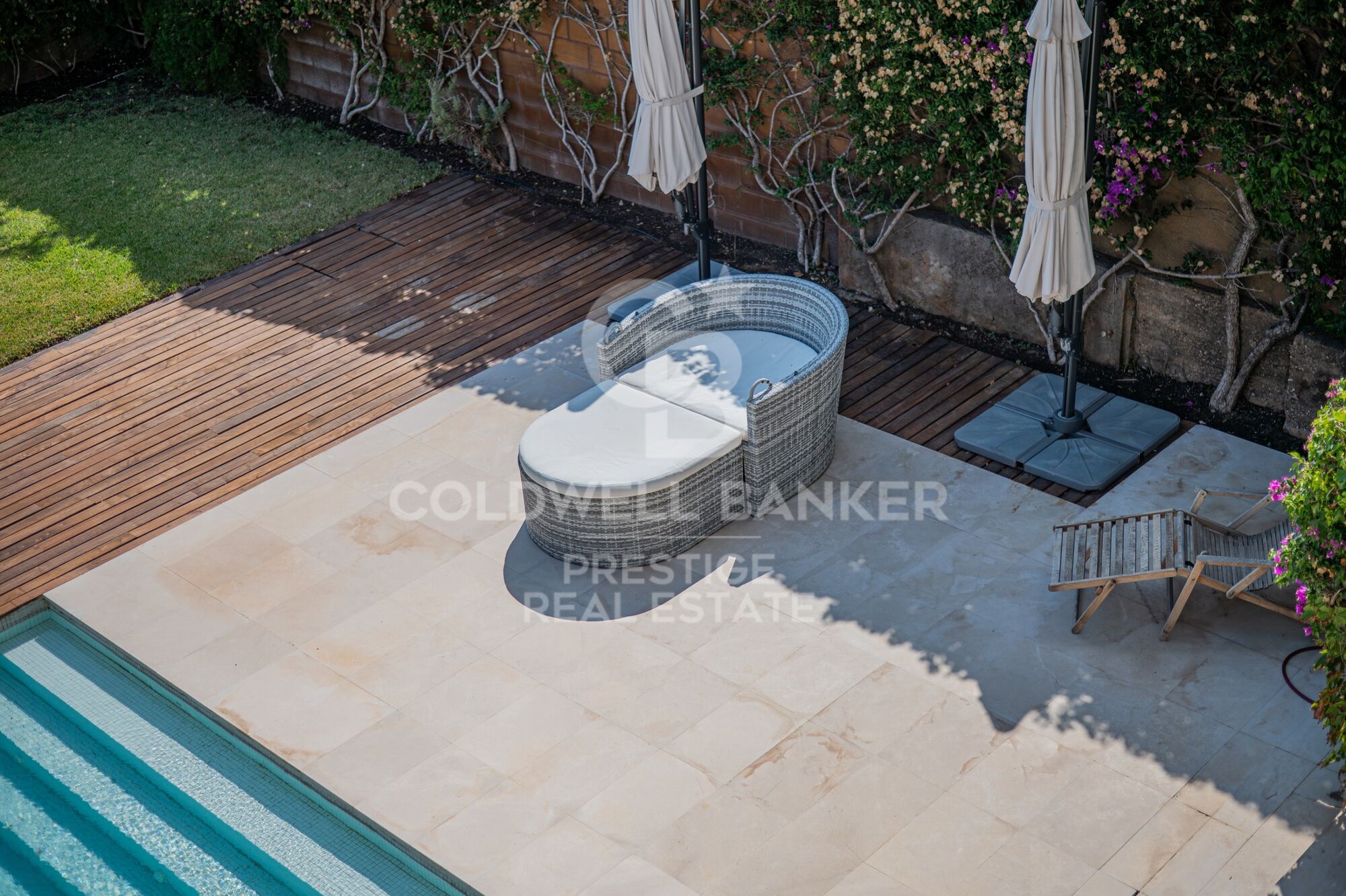 Torre de lujo de 800 m2 frente al mar en Gavà, Barcelona