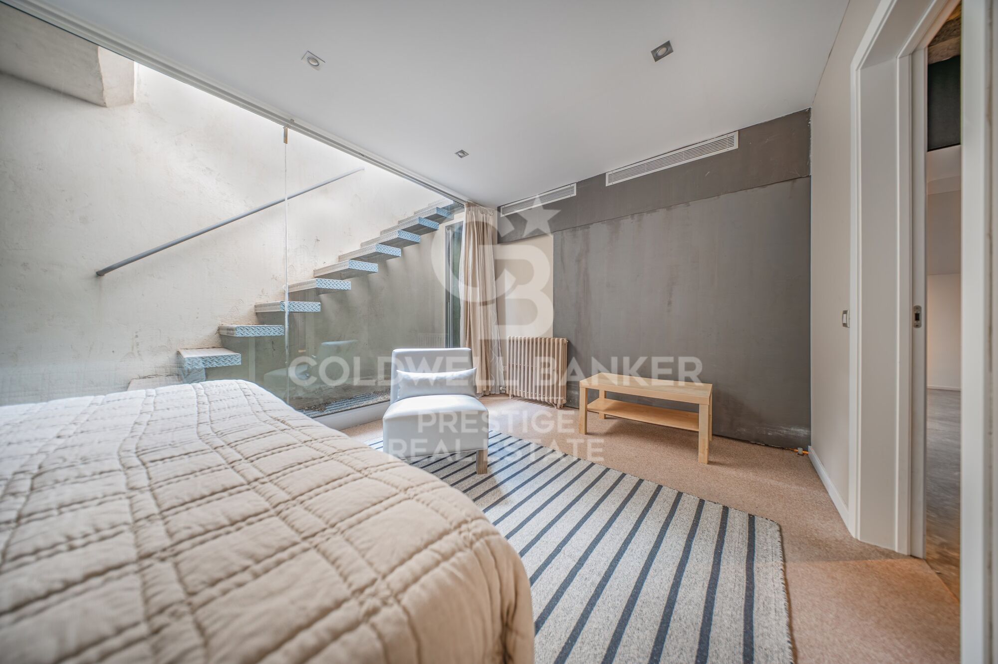 Torre de lujo de 800 m2 frente al mar en Gavà, Barcelona