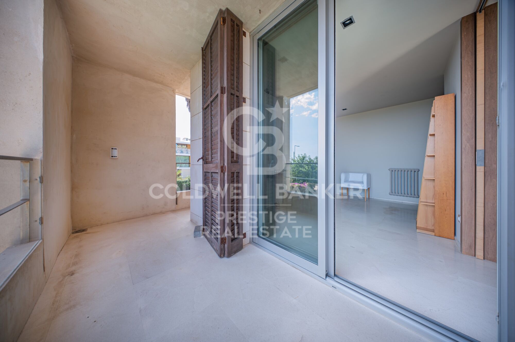 Torre de lujo de 800 m2 frente al mar en Gavà, Barcelona