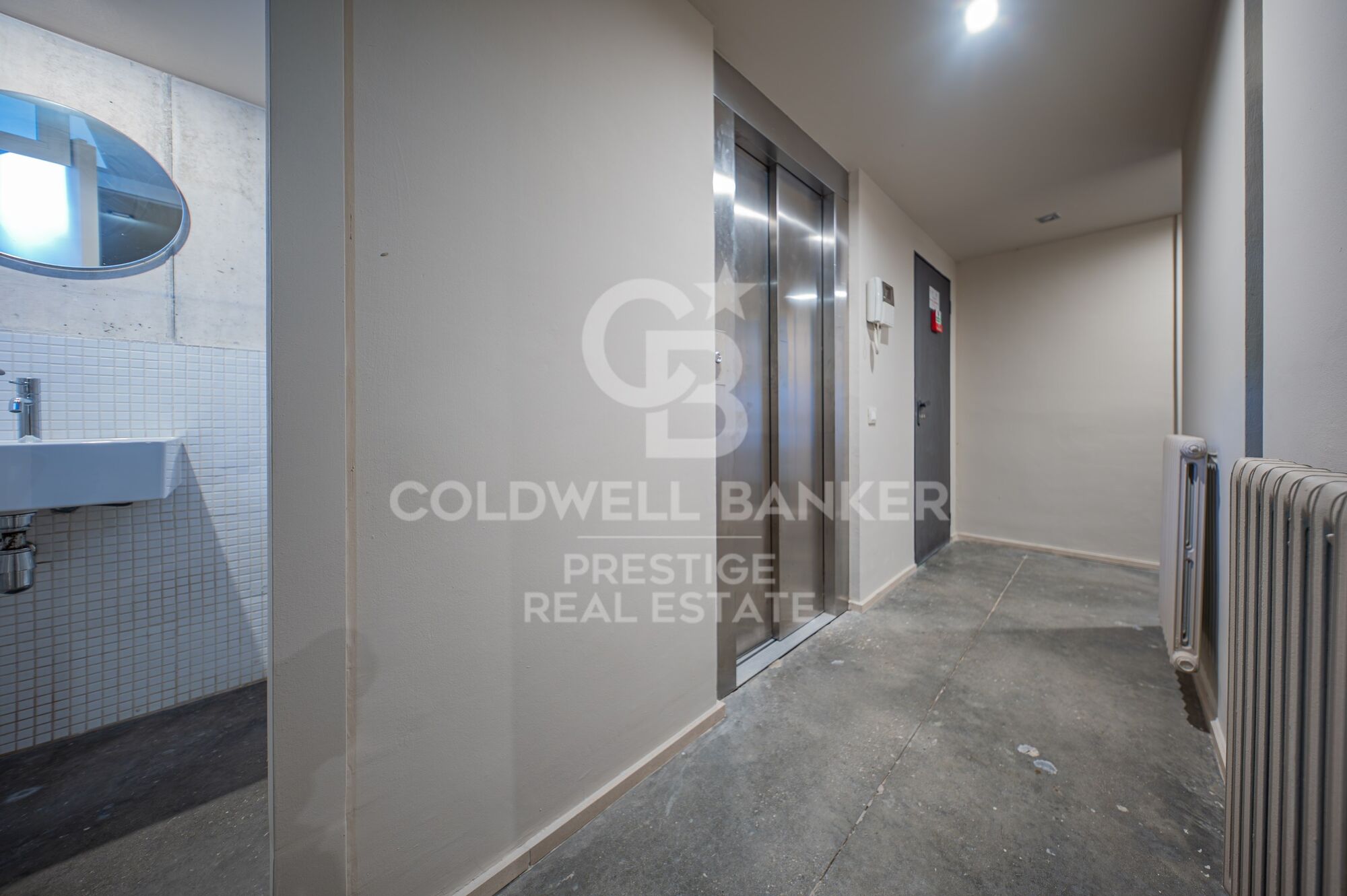 800 M2 Luxus-Turm am Wasser, Barcelona