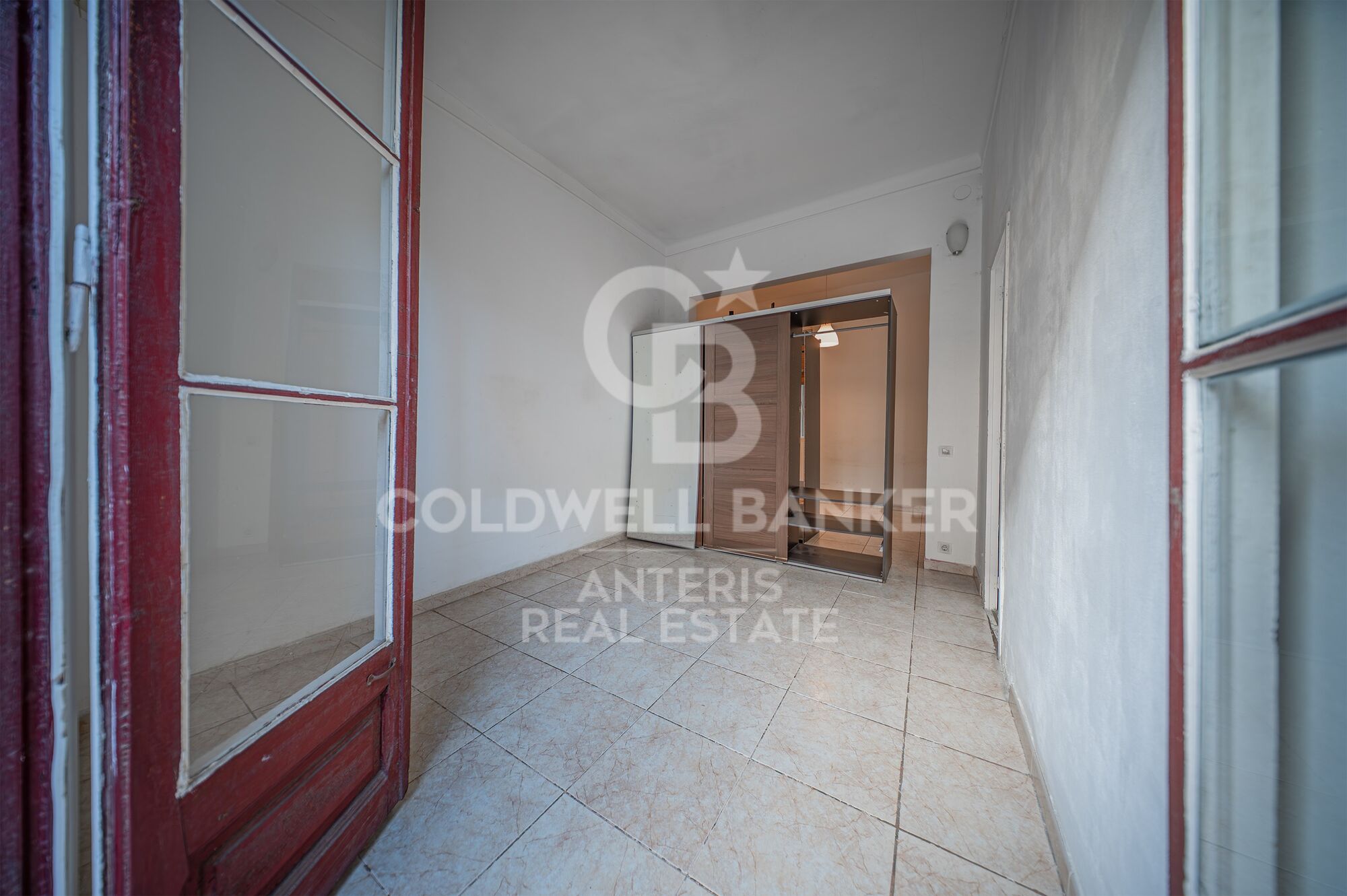 Property with renovation potential in a classic building