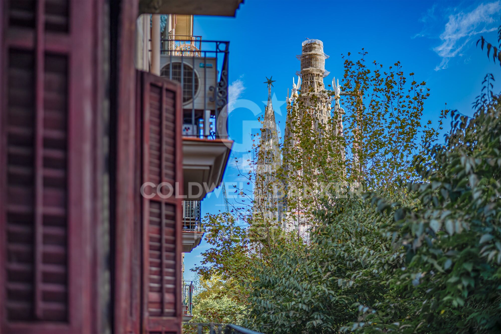 Property with renovation potential in a classic building