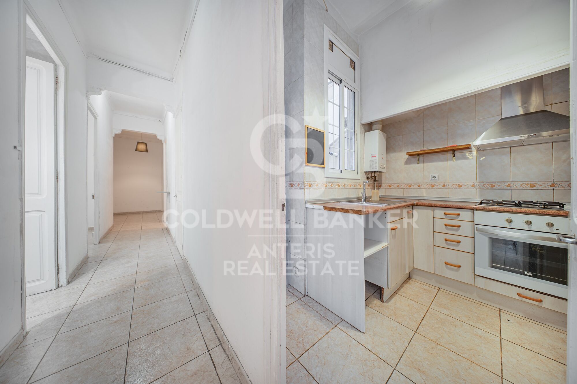 Property with renovation potential in a classic building