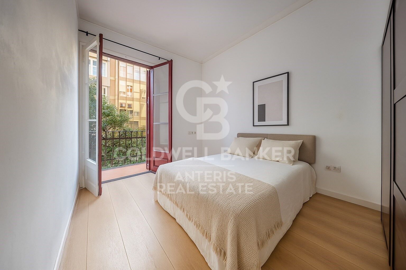 Property with renovation potential in a classic building