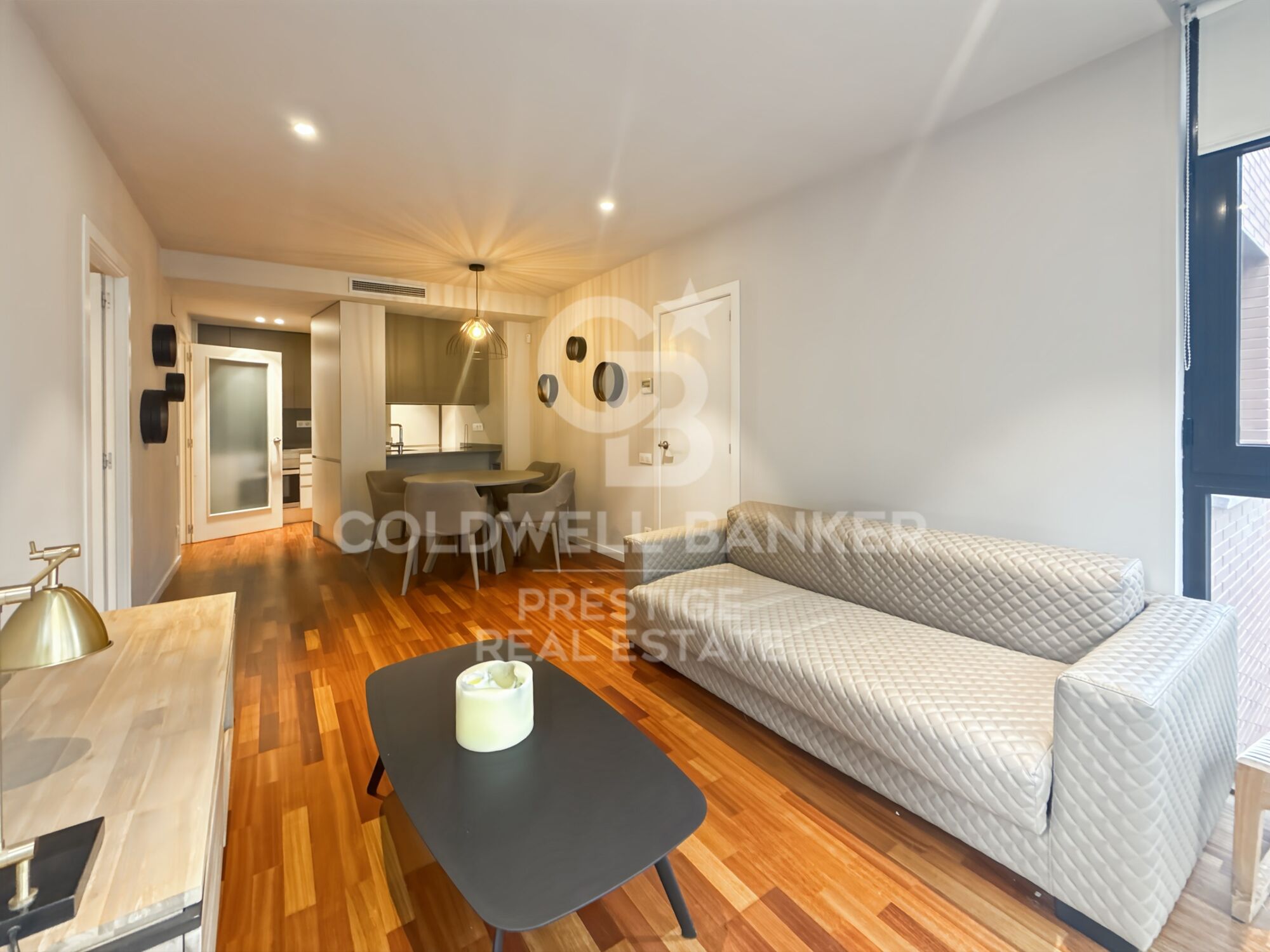 For sale renovated flat in Poblenou, Barcelona