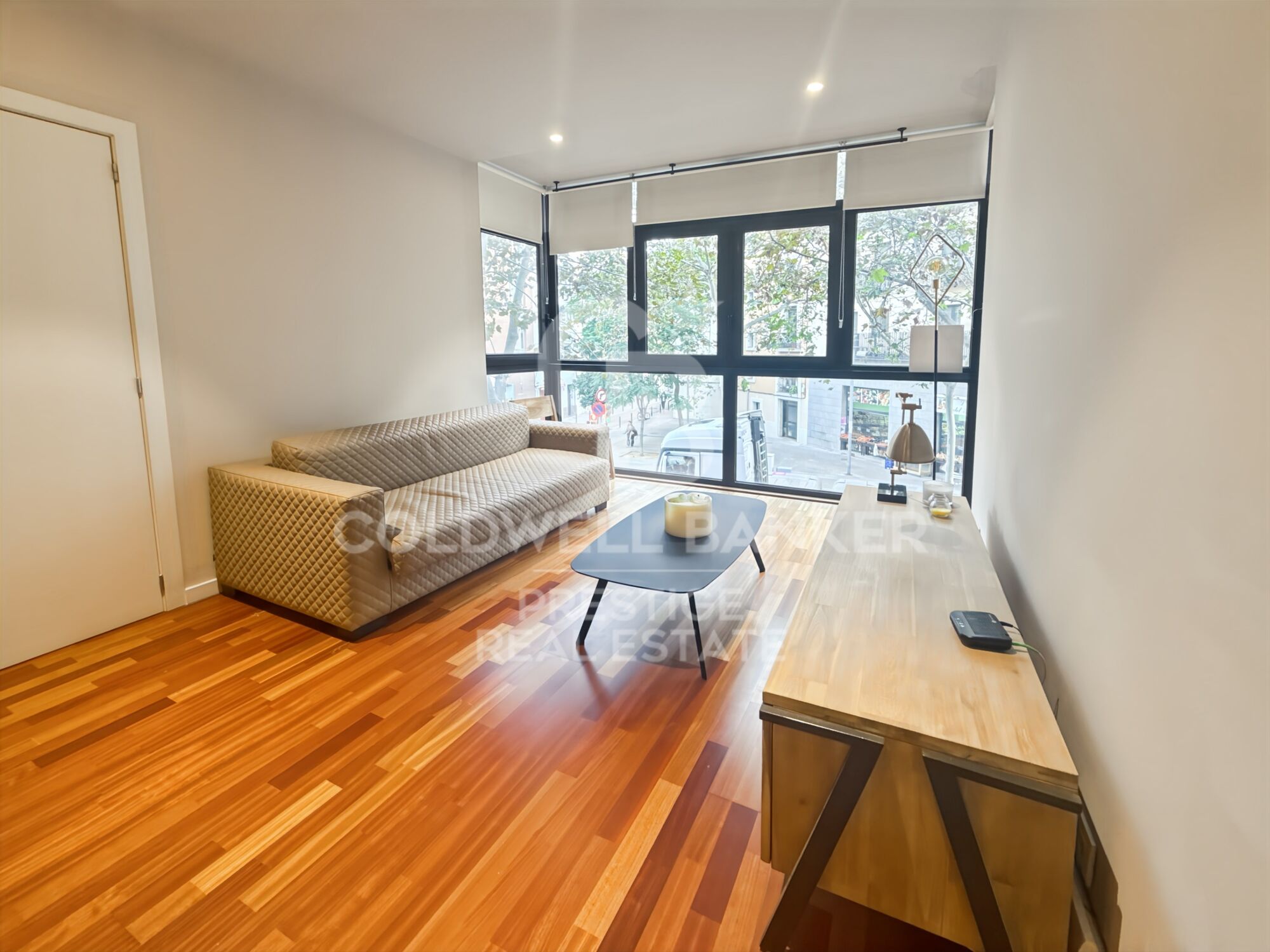 For sale renovated flat in Poblenou, Barcelona