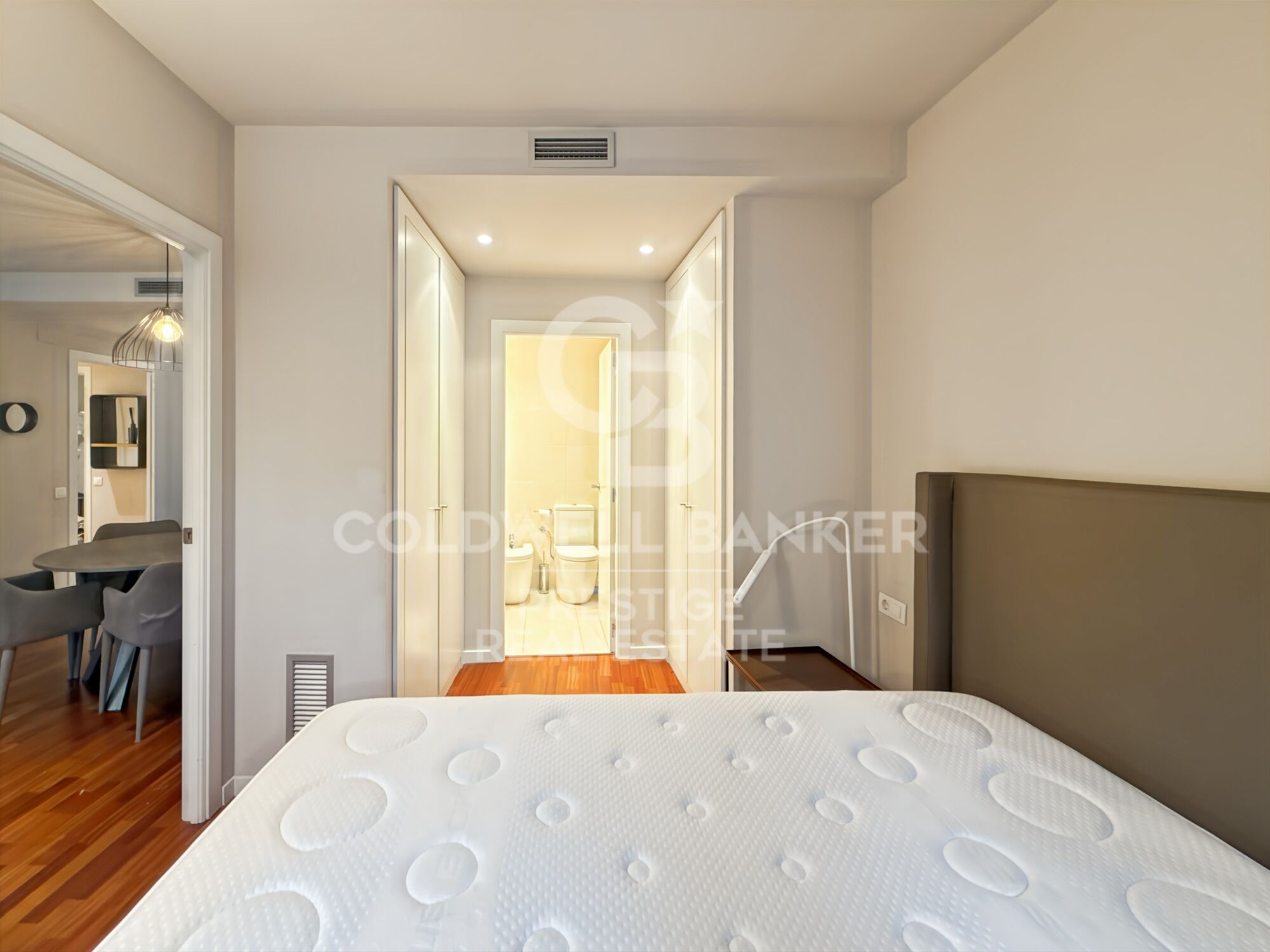 Zu verkaufen renovierte Wohnung in Poblenou, Barcelona