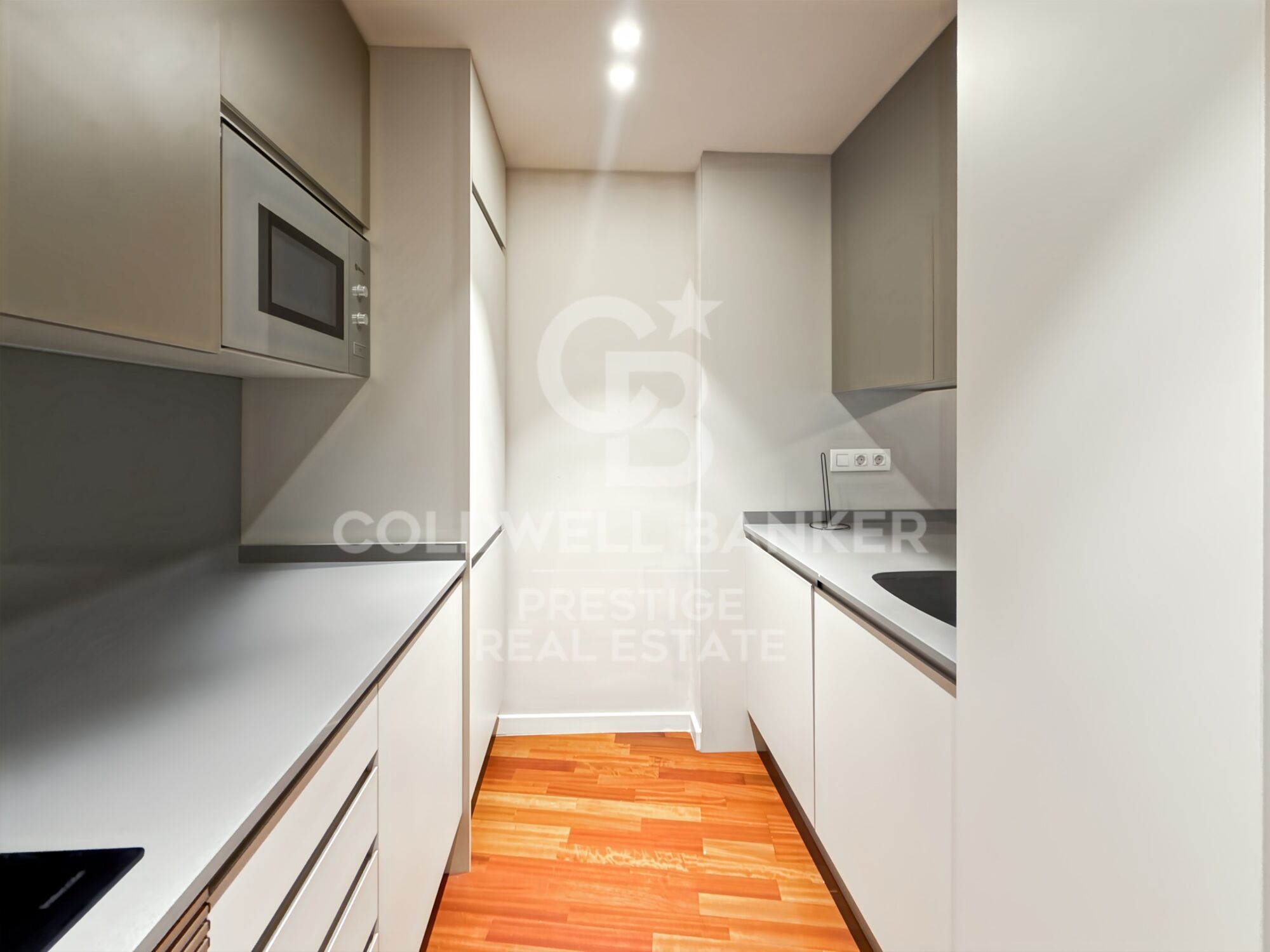 Zu verkaufen renovierte Wohnung in Poblenou, Barcelona